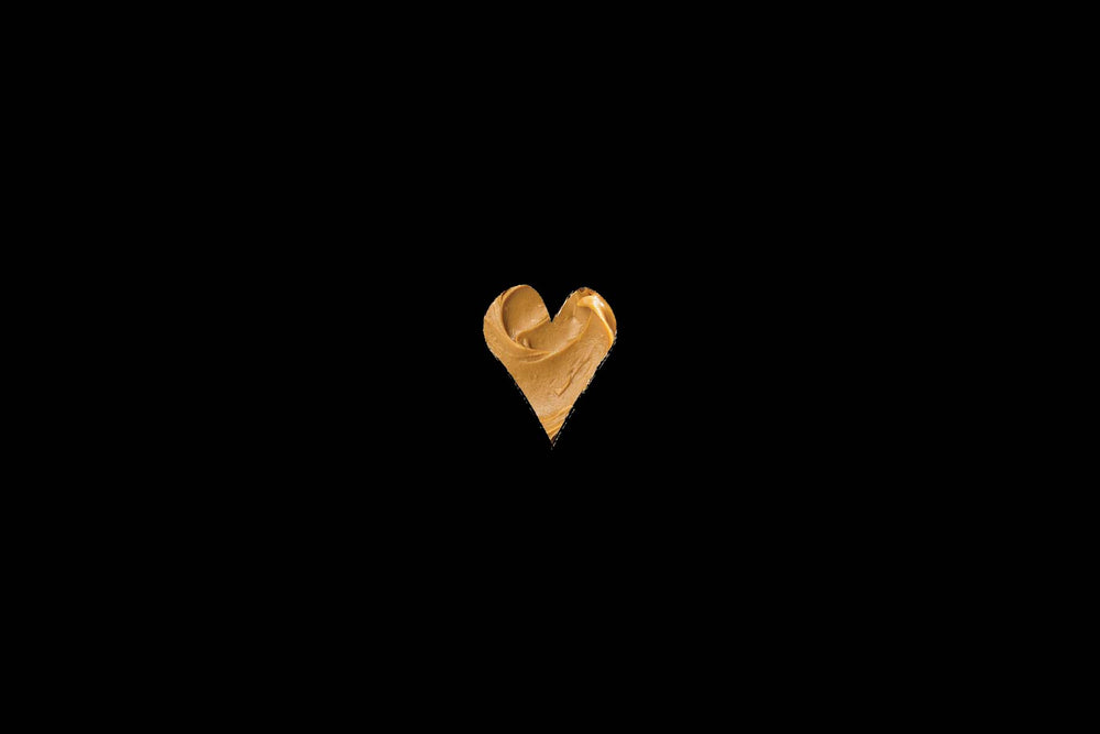 Black background with Spread The Love heart.